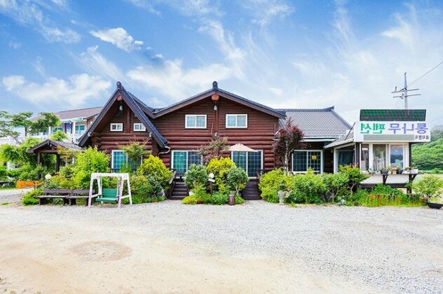 Anmyeondo Log Tree Pension - Photo4
