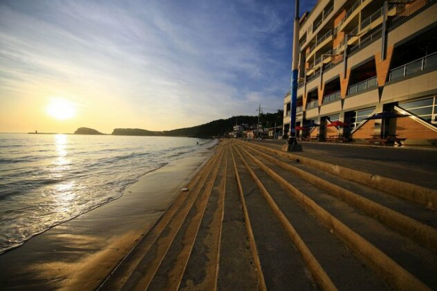 Long Beach Family Hotel - Photo2