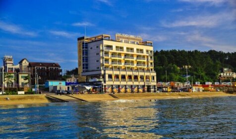 Long Beach Family Hotel