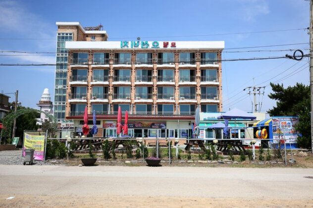 Ocean Beach Motel