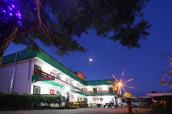 Taean Autumn Sea Pension - Photo2
