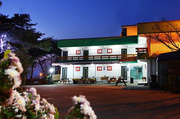 Taean Autumn Sea Pension - Photo4