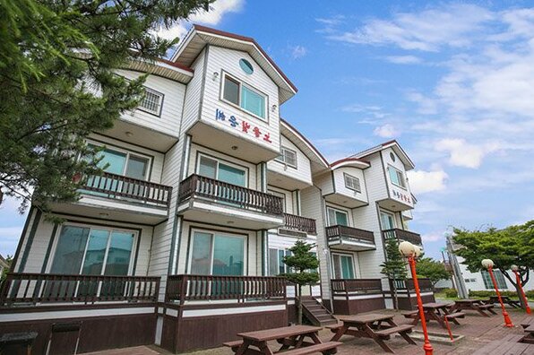 Taean Sunset Glowing Favour Pension - Photo3