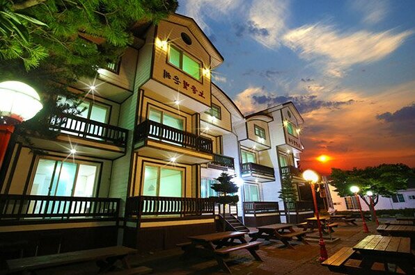 Taean Sunset Glowing Favour Pension - Photo4