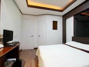 Valentine Motel & Pension - Photo2