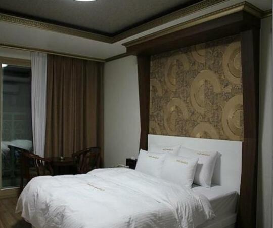 California Hotel Tongyeong - Photo4