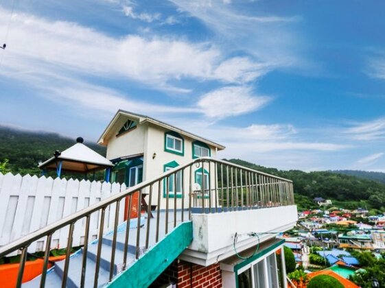 Tongyeong Tiberia Pension - Photo2