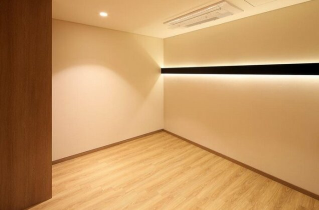 Dukgu Oncheon Resort Condo - Photo3