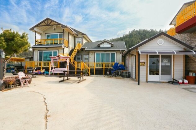 Uljin Sand Beach Pension - Photo3