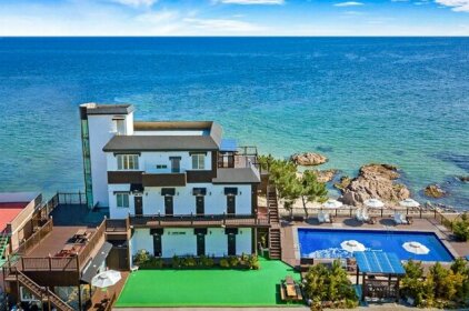 Uljin Sea and MoMalet Pension