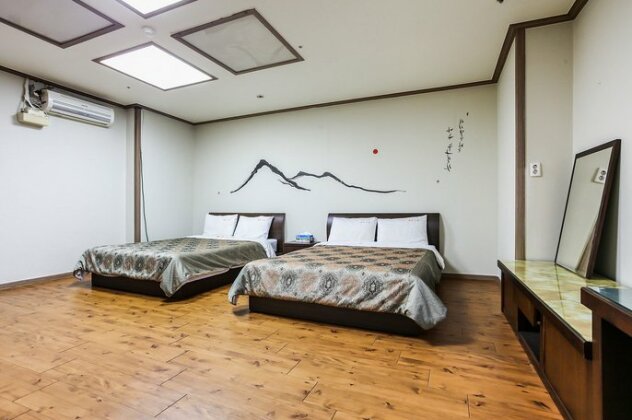 Hongcheon Resortel - Photo2
