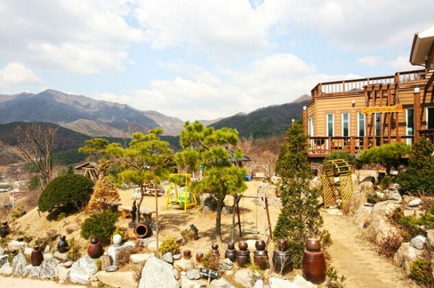 YangPyeong Mountain Love Pension - Photo5