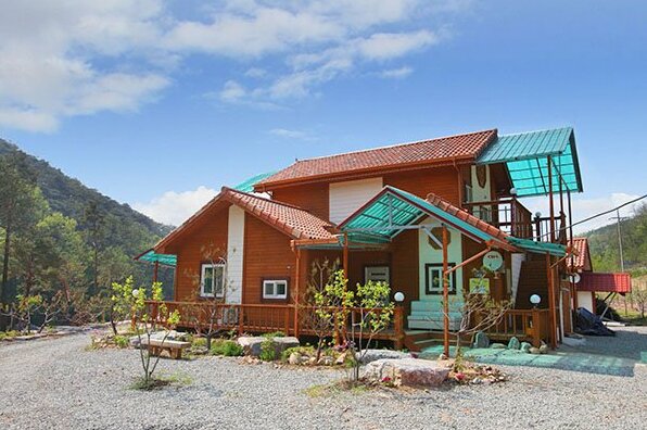 Yeongdeok Ford Path Pension