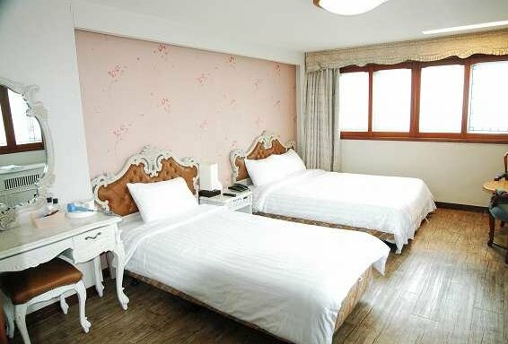 Pung Gi Tourist Hotel - Photo2