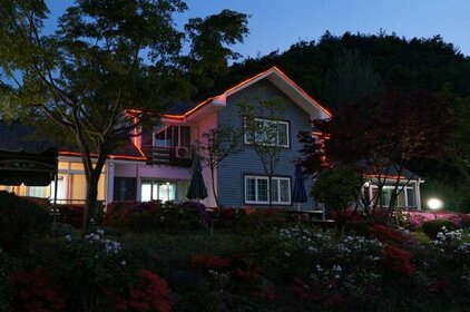 Yeongju Buseoksa ganeun gilae Pension