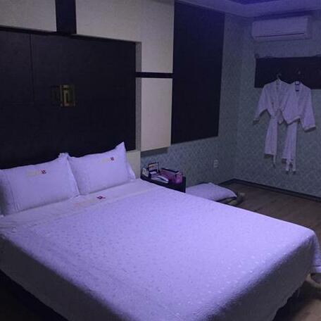 S Motel Yeosu - Photo4