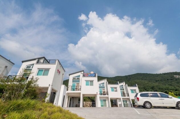 Yeosu Island Village Pension - Photo4