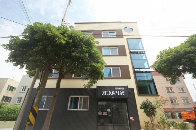 Yeosu Space Guesthouse