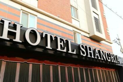 Shangria Hotel