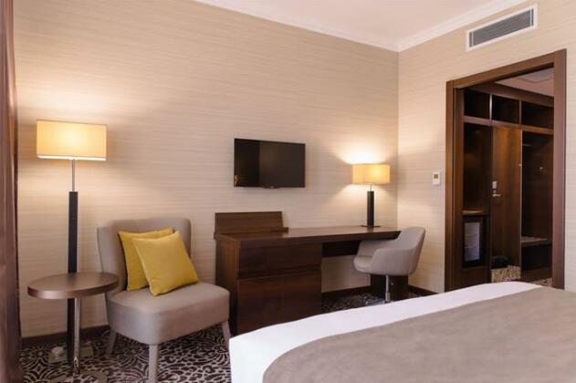 Holiday Inn Aktau - Photo3