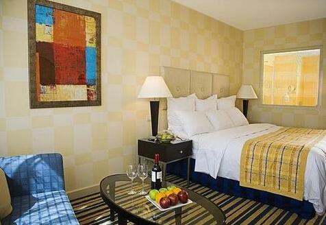 Renaissance Aktau Hotel - Photo5