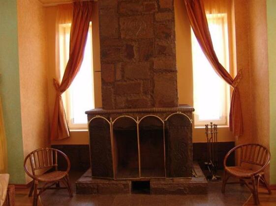 4 Seasons Hotel - Photo4
