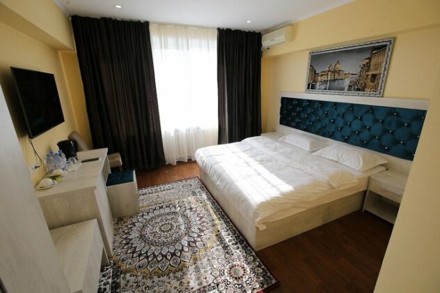 Altai Business Hotel - Photo2