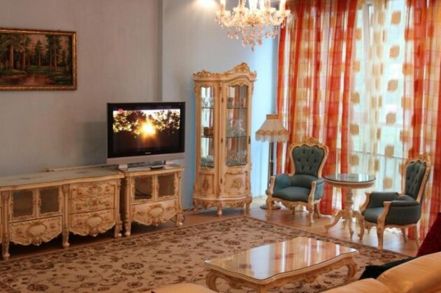 Apartment on Dostyk 162 - Photo2