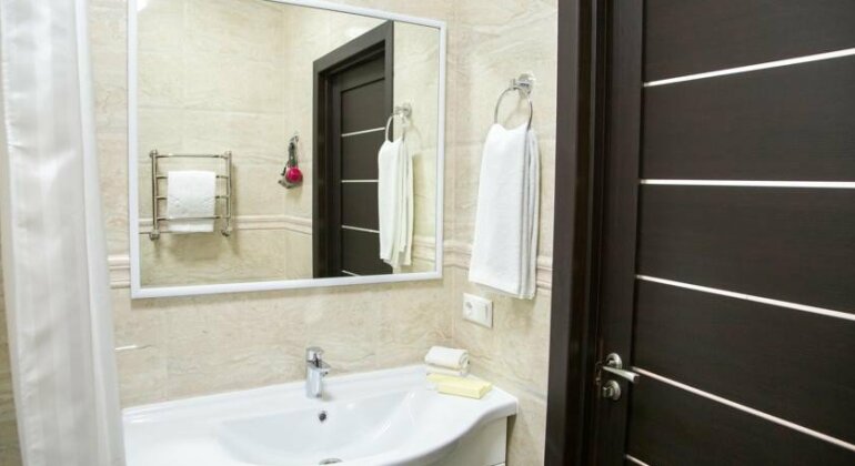 Business Hotel Almaty - Photo5