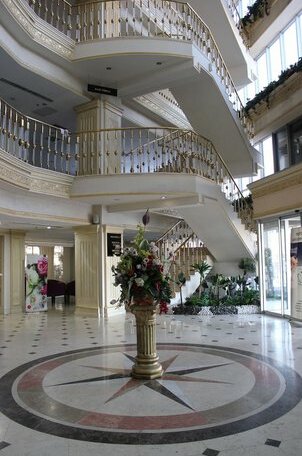 Grand Aiser Hotel - Photo2