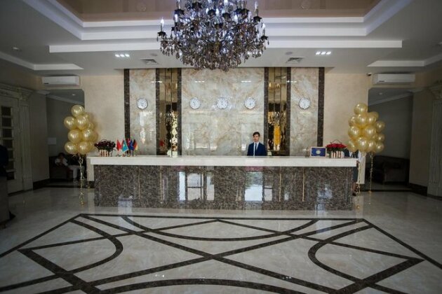 Plaza Hotel Almaty - Photo2