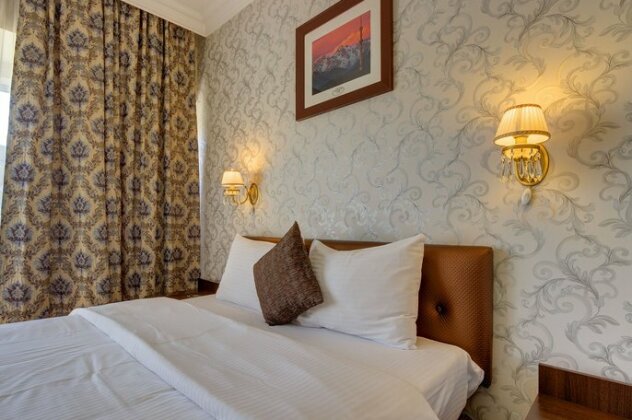 Premier Alatau Hotel - Photo4