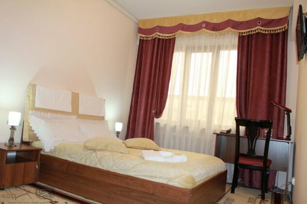 Relax Hotel Almaty - Photo2