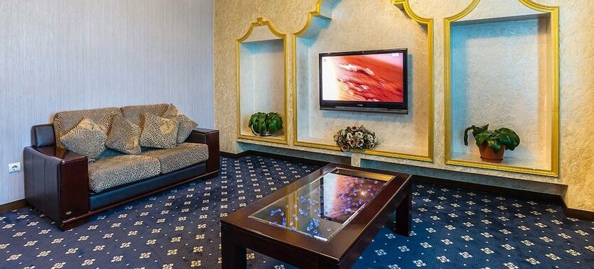 Royal Palace Hotel Almaty - Photo4
