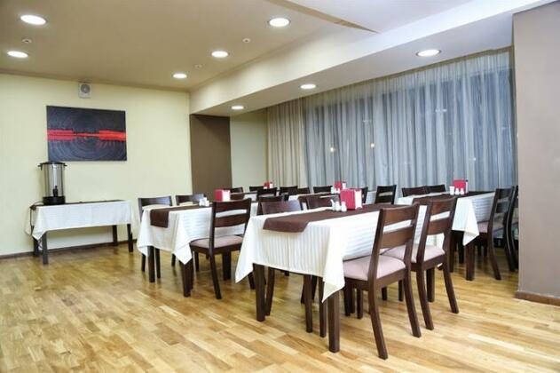 Sun City Hotel Almaty - Photo4