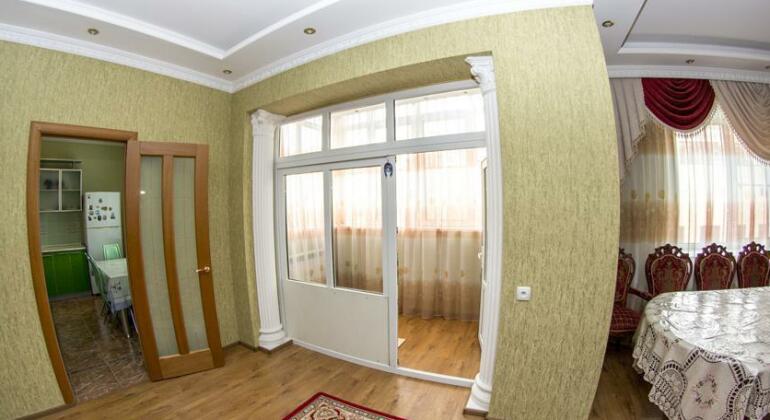 Apartment on Noviy Mir - Photo2