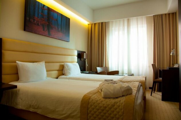 Comfort Hotel Astana - Photo2