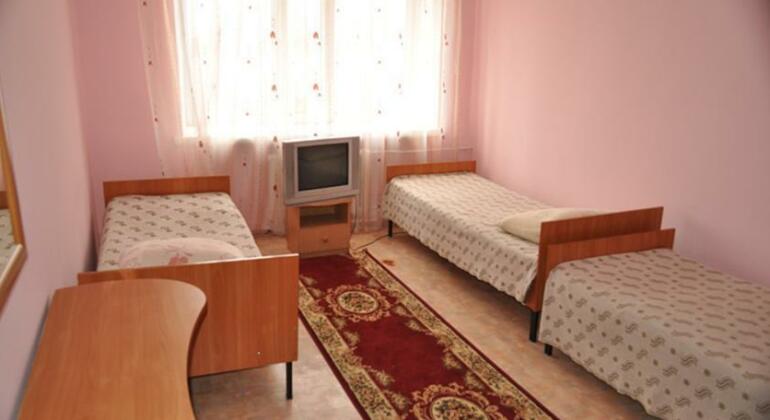 Economy Hotel Zhyger - Photo4