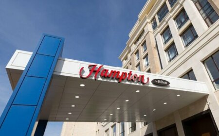 Hampton By Hilton Astana Triumphal Arch