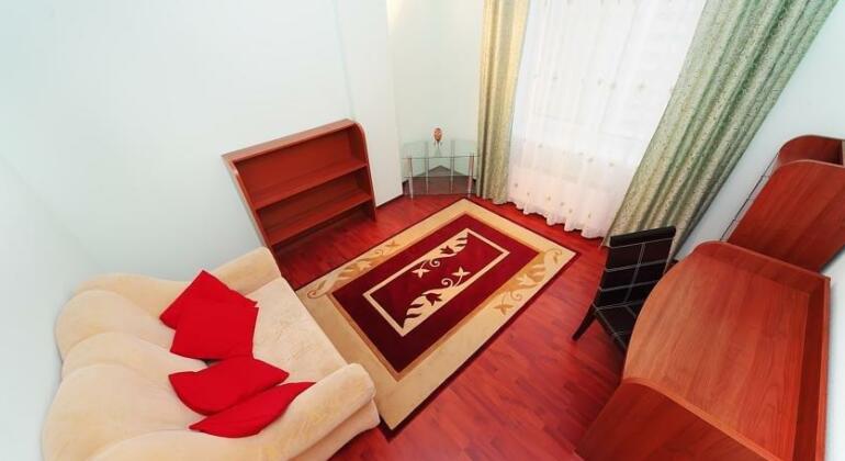 Triumph Apartments - Photo2