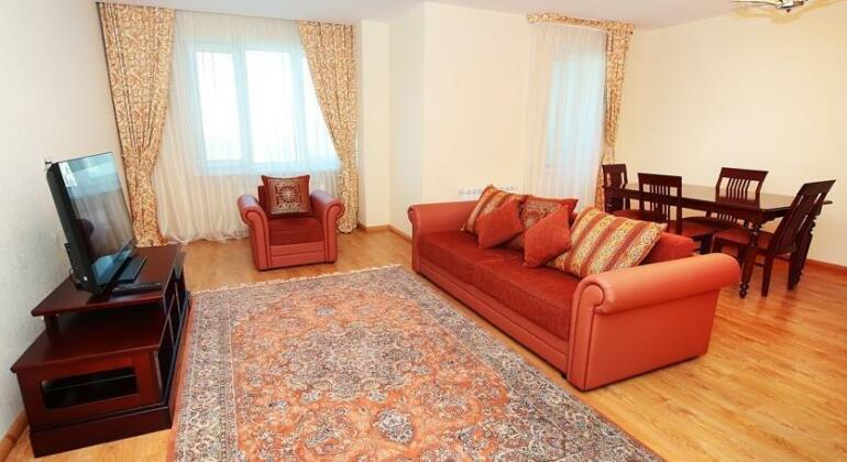 Triumph Apartments - Photo3