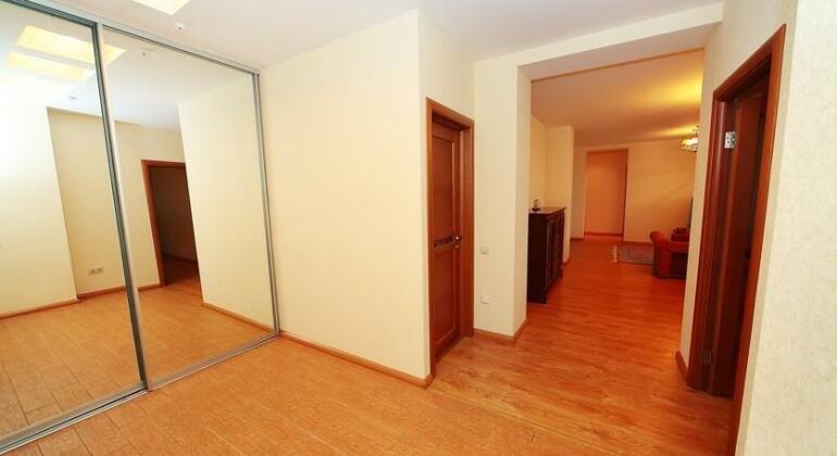 Triumph Apartments - Photo5