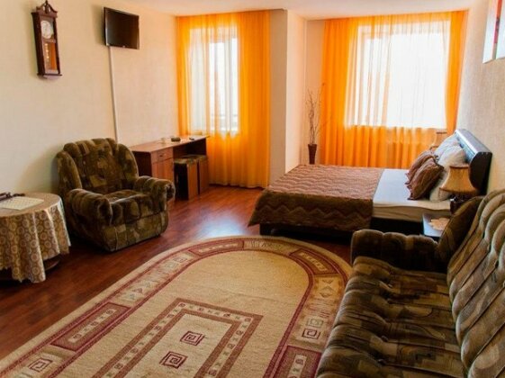 Corona Hotel Karagandy - Photo4