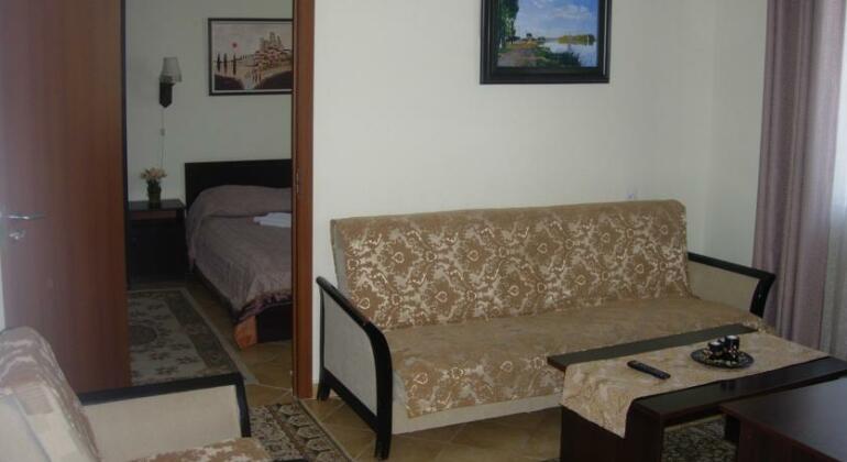 Hotel Vangogh - Photo5
