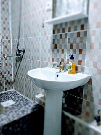 City Center Apartment on Askarova - Photo5