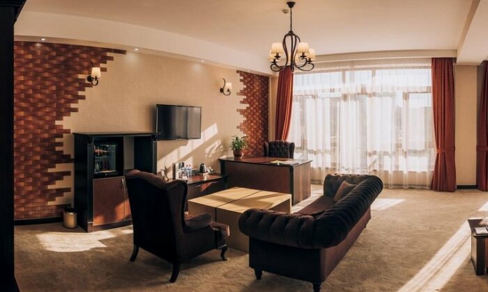 Megapolis Hotel Shymkent - Photo4