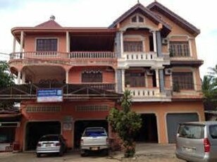 Phoukham Hotel