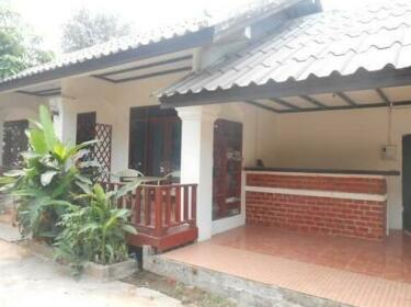 Dok Champa Guesthouse