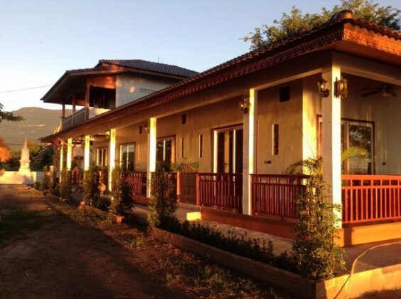 Nakorn Cafe Guest House - Photo2