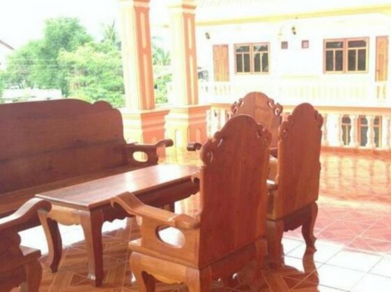 Si Amphone Hotel - Photo2